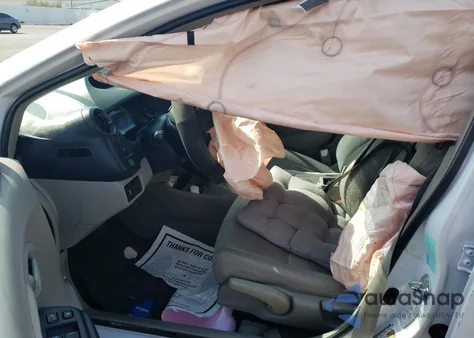 2010 Honda Insight Ex z USA, uszkodzony, nr VIN JHMZE2H75AS007066